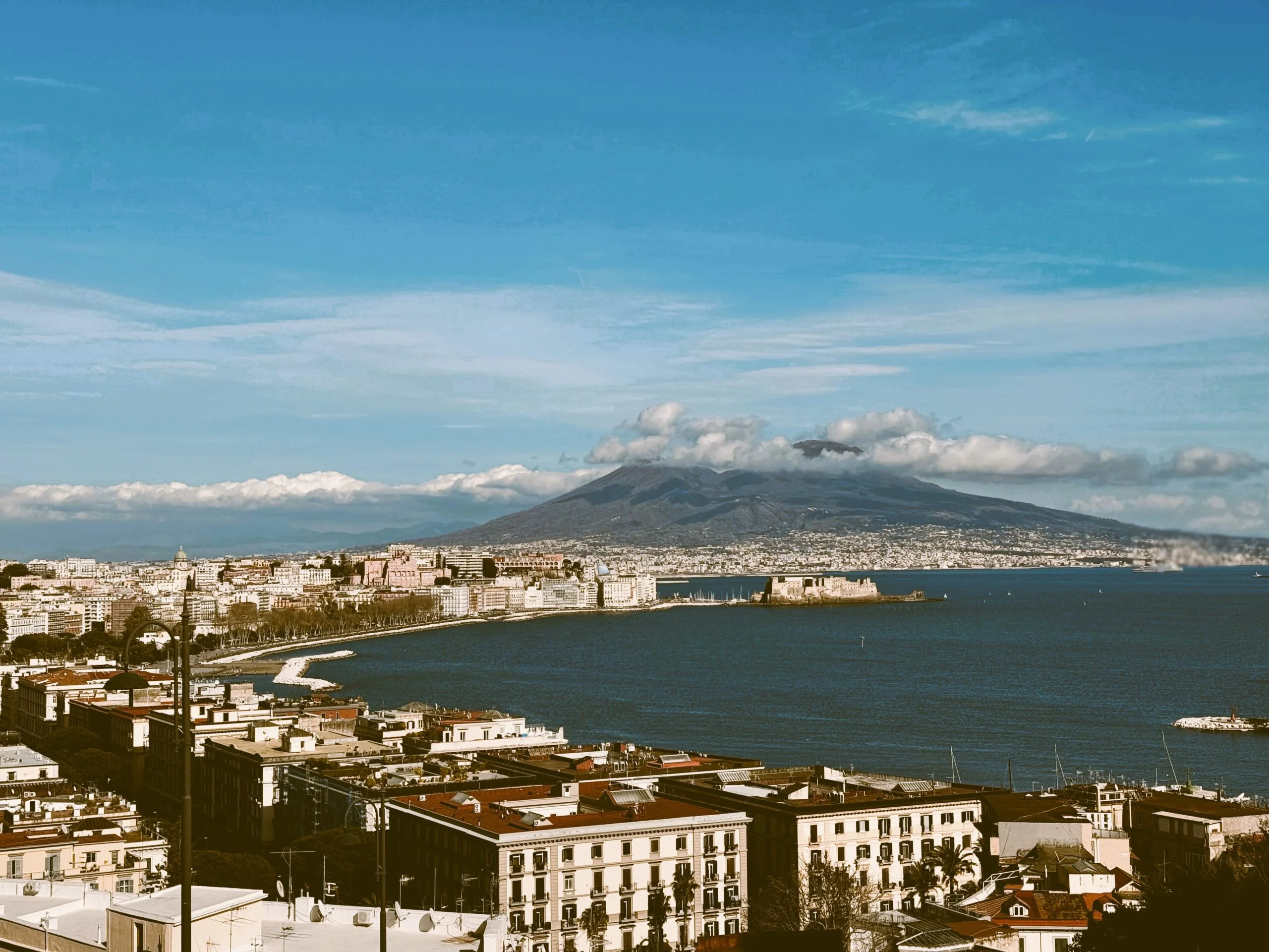 Marriage Italian Style | A Woman's Fight for Dignity in Post-war Naples