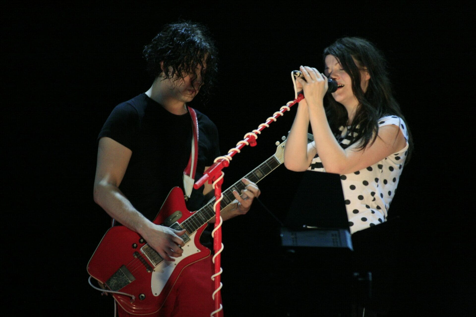 The White Stripes - The Hardest Button To Button (Official Music Video) 
