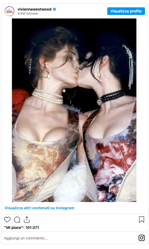 The iconic kiss was between Denis Lewis and Susie Bick for Vivienne Westwood’s Autumn/Winter 1990 “Portrait” collection