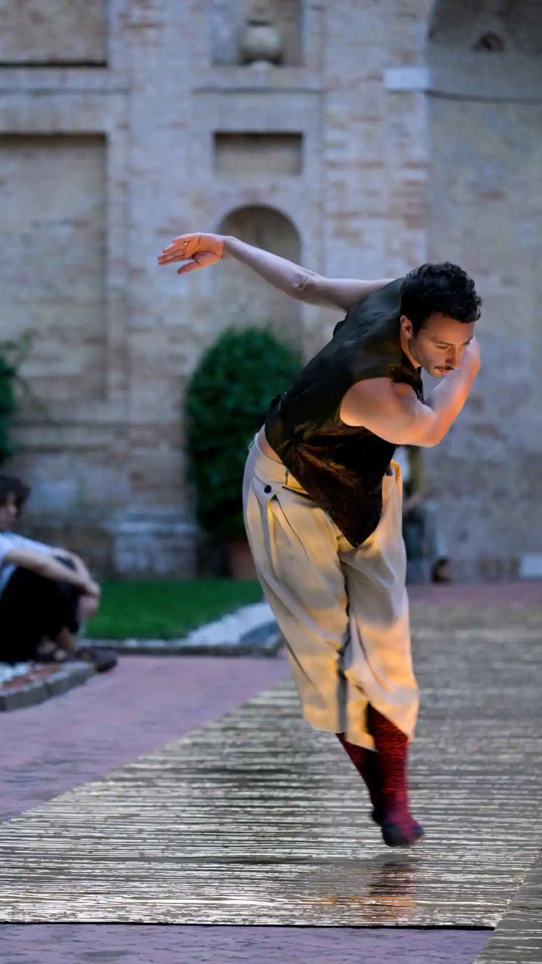 Guarda il Reel di Hangartfest e Gruppo Nanou su Instagram